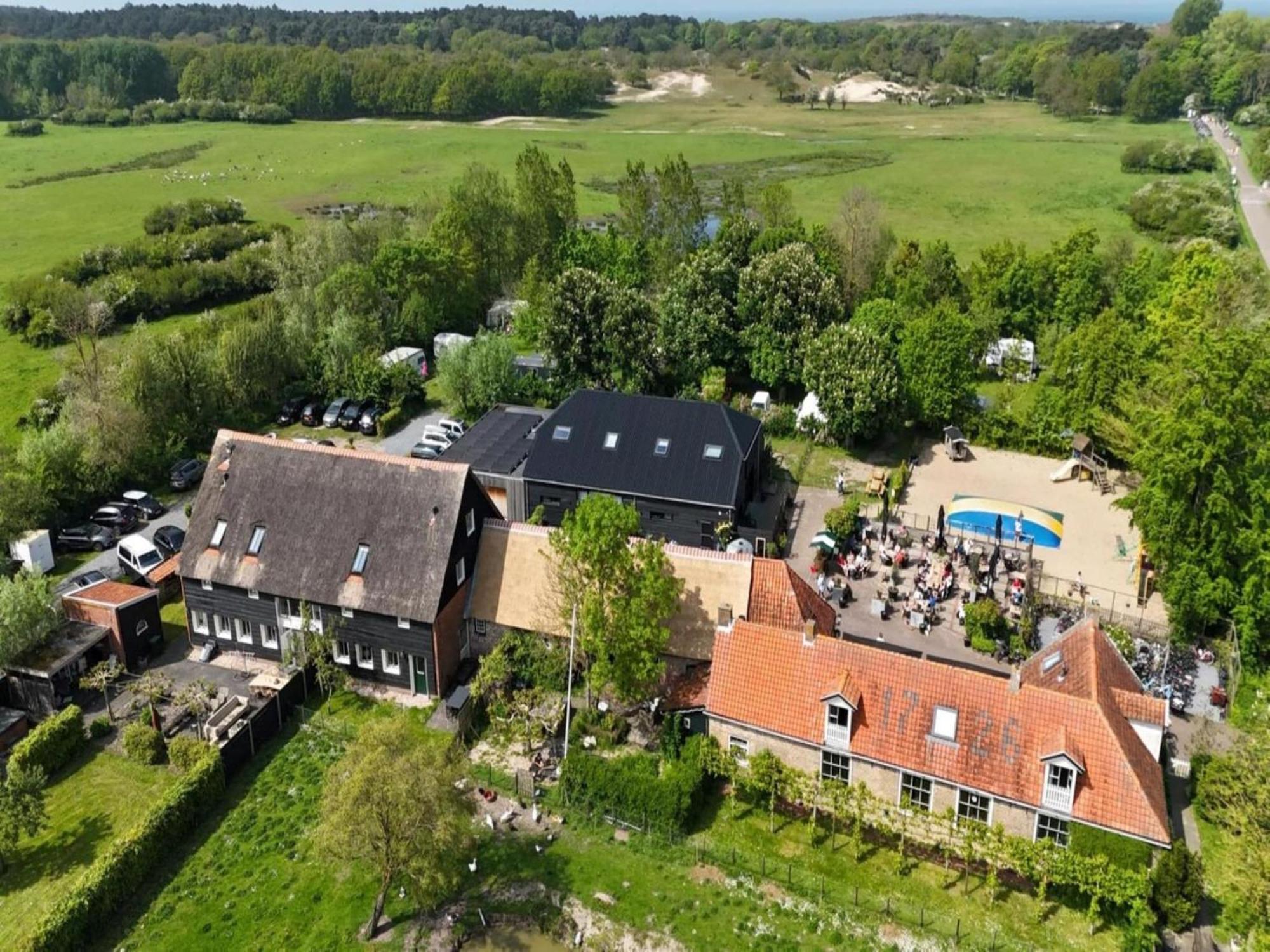 Cozy Holiday Home In Vrouwenpolder Close To The Beach Exterior photo